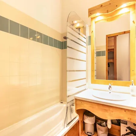 Apt In Chamrousse, Near Ski Slope Apartamento *